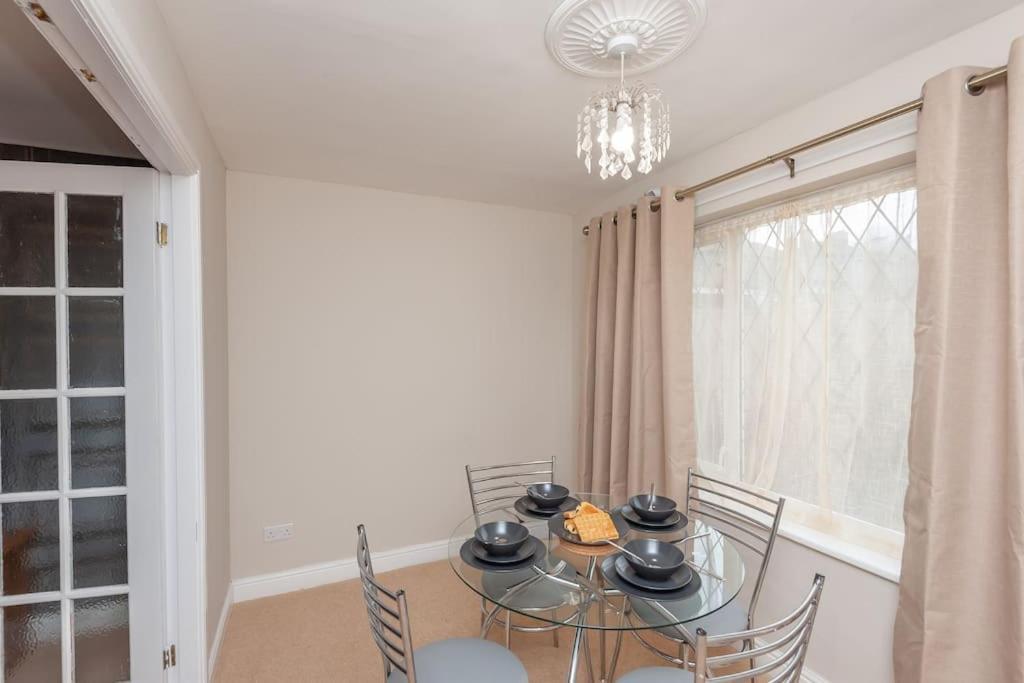 Leed City Centre - Armley Wortley Leeds  Dış mekan fotoğraf