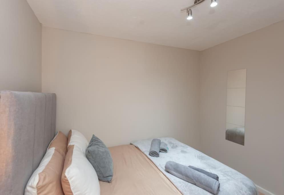 Leed City Centre - Armley Wortley Leeds  Dış mekan fotoğraf